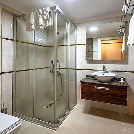 Madi Hotel 3*