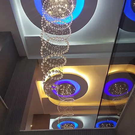 Madi Hotel